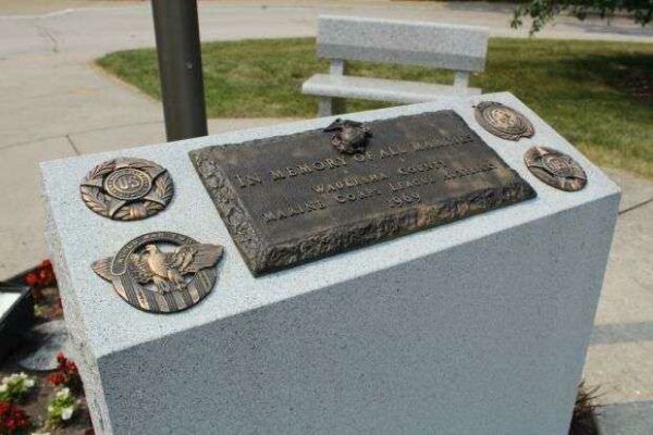 IN MEMORY OF ALL MARINES MEMORIAL FLAGPOLE PLAQUE