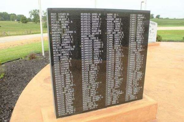 POTOSI-TENNYSON VETERANS MEMORIAL HONOR ROLL STONE F