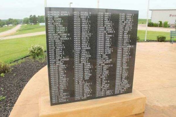 POTOSI-TENNYSON VETERANS MEMORIAL HONOR ROLL STONE D