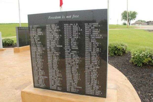 POTOSI-TENNYSON VETERANS MEMORIAL HONOR ROLL STONE C