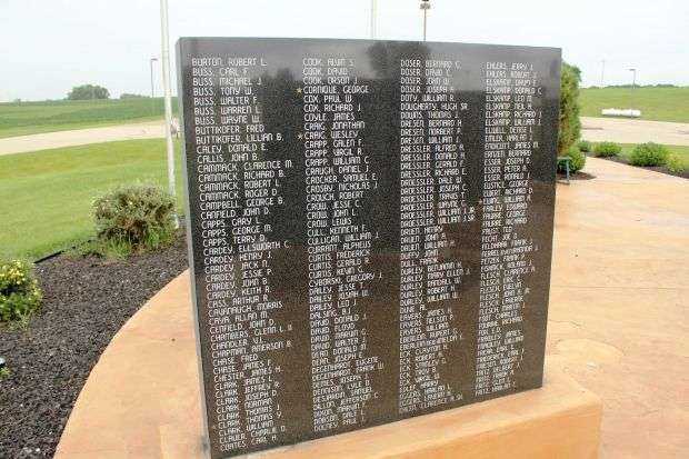POTOSI-TENNYSON VETERANS MEMORIAL HONOR ROLL STONE B