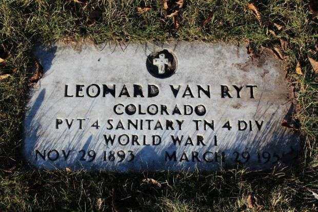LEONARD VAN RYT MEMORIAL CEMETERY STONE