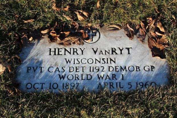 HENRY VAN RYT MEMORIAL CEMETERY STONE