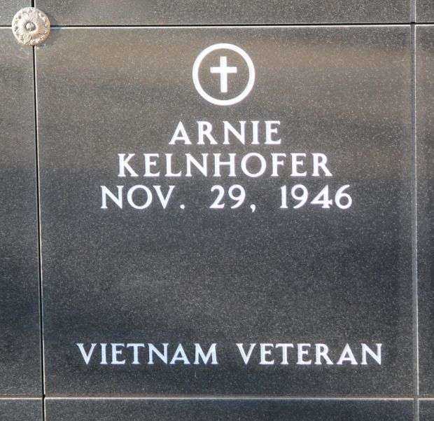 ARNIE KELNHOFER WAR MEMORIAL PLAQUE