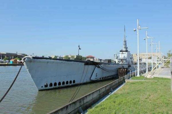 USS COBIA (SS245) MEMORIAL SUBMARINE