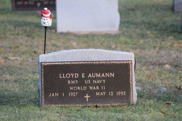 LLOYD E AUMANN MEMORIAL CEMETERY STONE