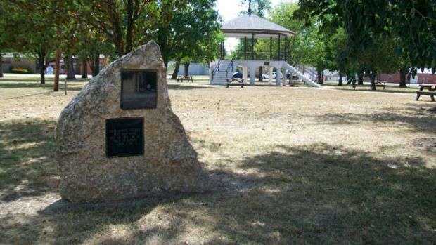 CONFEDERATE SOLDIER SHOT HERE MEMORIAL