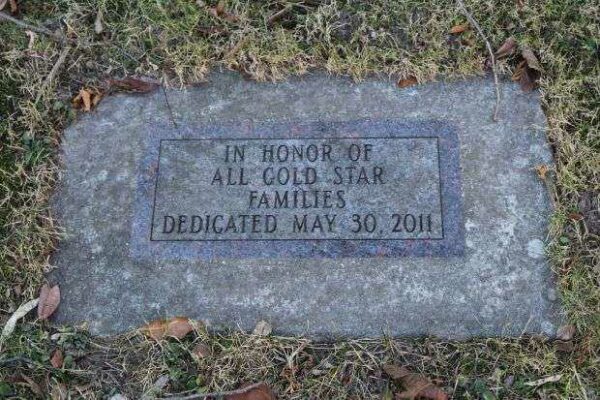 MANITOWOC COUNTY GOLD STAR FAMILIES MEMORIAL