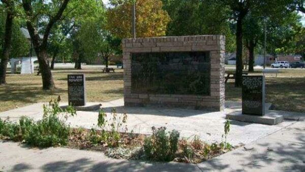 HUMBOLDT CIVIL WAR MEMORIAL