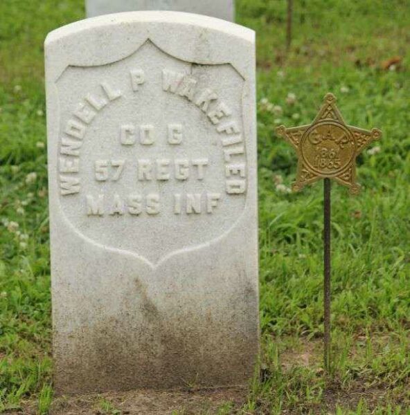 WENDELL P WAKEFIELD MEMORIAL CEMETERY STONE