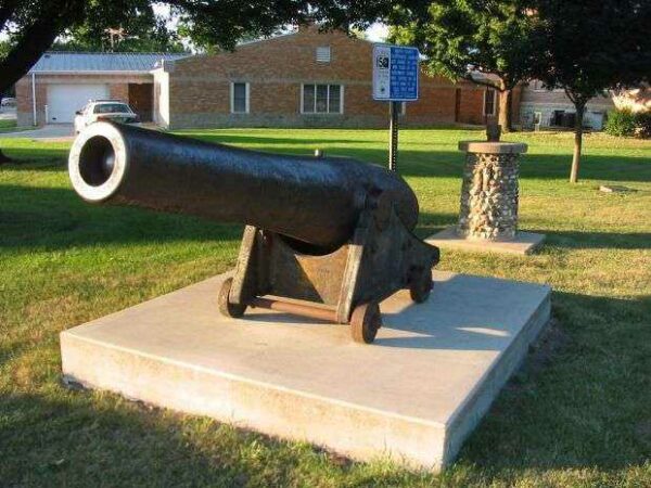 WORTH COUNTY CIVIL WAR MEMORIAL CANNON