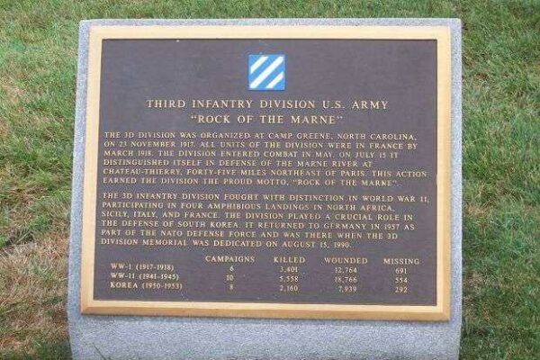 THIRD INFANTRY DIVISION U.S. ARMY WAR MEMORIAL PLAQUE