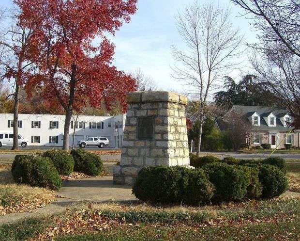 ROANOKE COUNTY WORLD WAR MEMORIAL