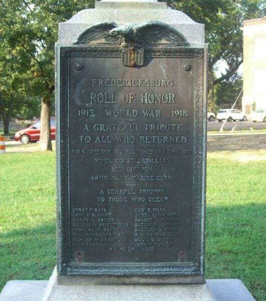 FREDERICKSBURG ROLL OF HONOR WORLD WAR MEMORIAL FLAGPOLE PLAQUE