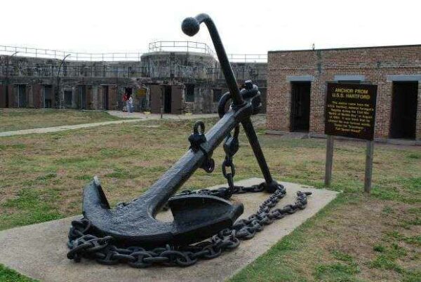 ANCHOR FROM U.S.S. HARTFORD MEMORIAL