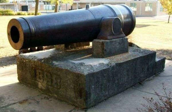 COASTAL DEFENSE CANNON CIVIL WAR MEMORIAL