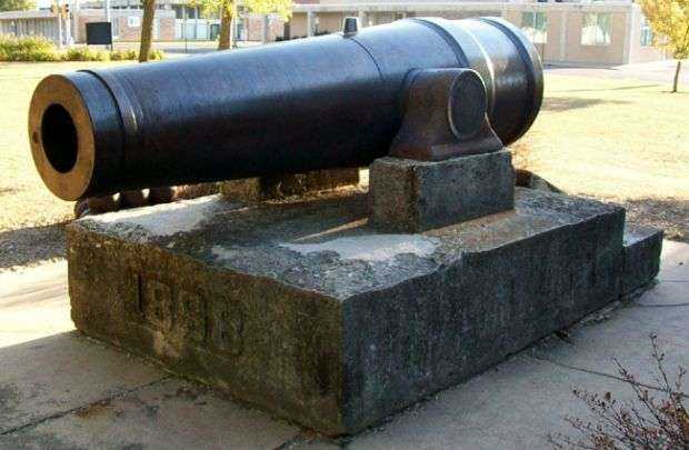 COASTAL DEFENSE CANNON CIVIL WAR MEMORIAL