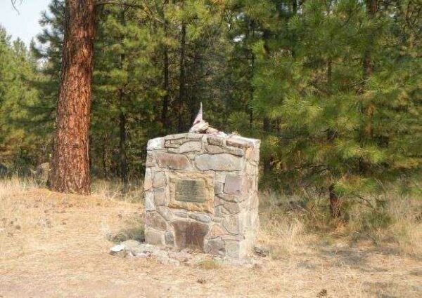 AN UNKNOWN SOLDIER MEMORIAL