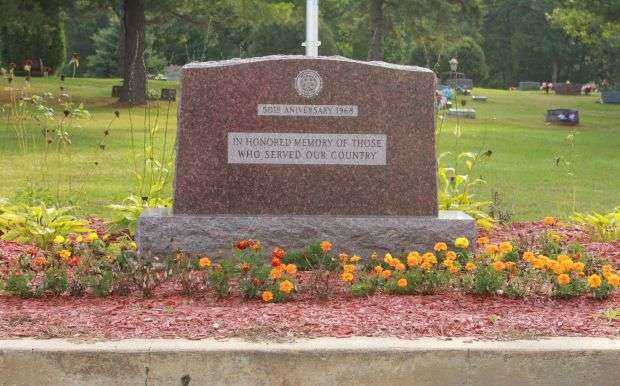 MOUND CEMETERY VETERANS MEMORIAL