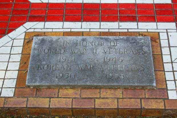 MARSHFIELD WORLD WAR II AND KOREAN WAR VETERANS MEMORIAL PLAQUE