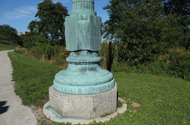 SERVICE STAR LEGION WORLD WAR I MEMORIAL FLAGPOLE BASE B