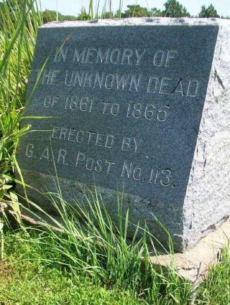 G.A.R. POST NO. 113 UNKNOWN DEAD CIVIL WAR MEMORIAL