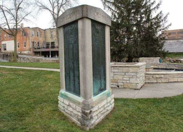 OCONOMOWOC WORLD WAR II HONOR ROLL MEMORIAL