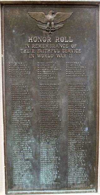 OCONOMOWOC WORLD WAR II HONOR ROLL MEMORIAL PLAQUE A