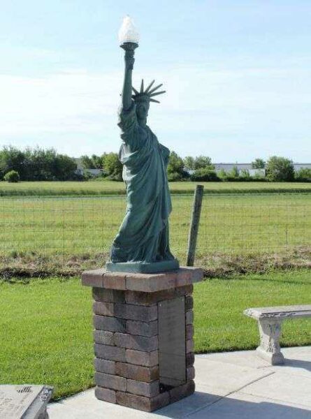 MARINE CORPS LEAGUE AERO PARK STATUE OF LIBERTY MEMORIAL