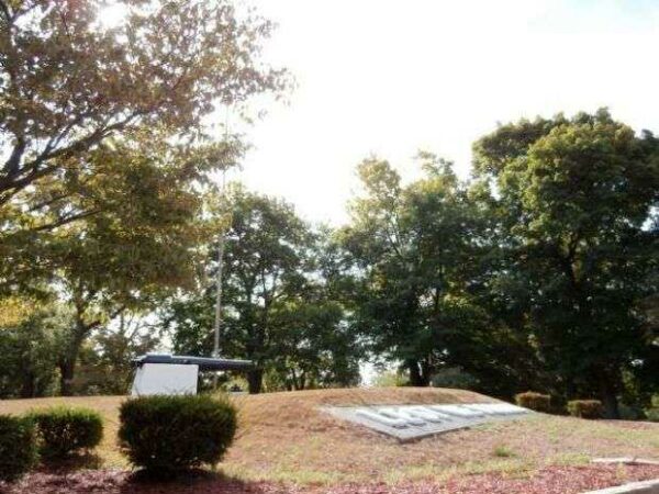HIGHLAND CIVIL WAR MEMORIAL CANNON