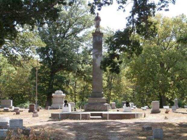 CLINTON CIVIL WAR MEMORIAL