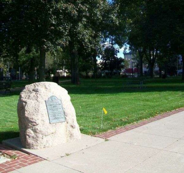 CRONIN-DEXTER CAMP NO 28 SPANISH WAR VETERANS MEMORIAL
