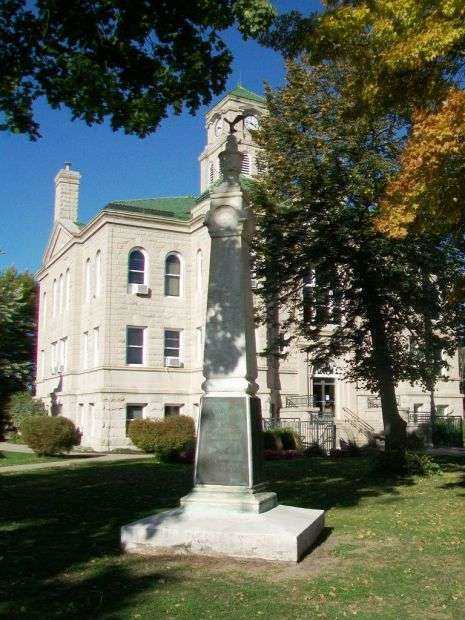 UNION SOLDIERS MONUMENT PEDESTAL