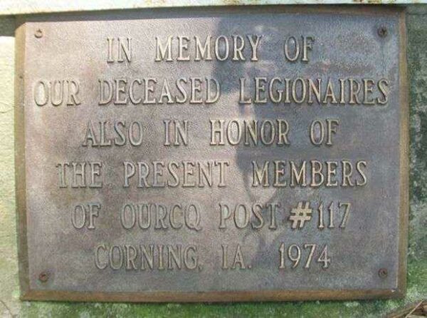DECEASED LEGIONAIRES OF POST #117 MEMORIAL PLAQUE