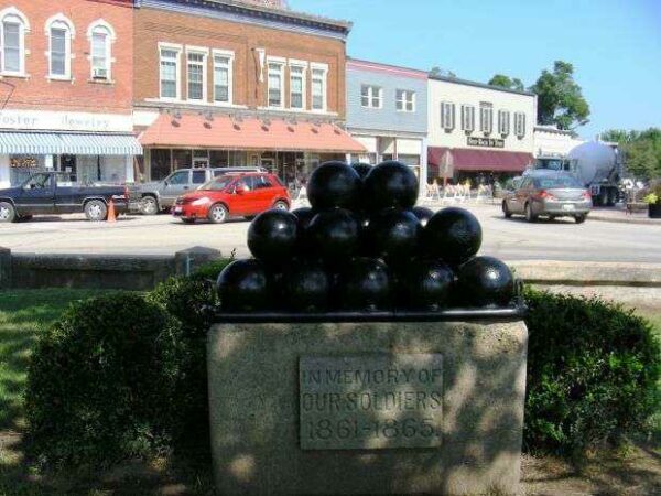 IN MEMORY OF OUR SOLDIERS CIVIL WAR MEMORIAL