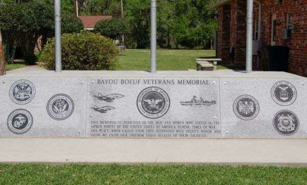 BAYOU BOEUF VETERANS MEMORIAL CLOSEUP