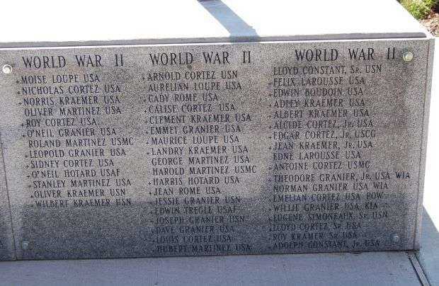 BAYOU BOEUF VETERANS MEMORIAL STONE B