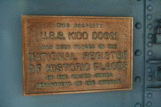 U.S.S. KIDD DD661 NAVAL SHIP WAR MEMORIAL PLAQUE A