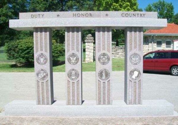 LEAVENWORTH VETERANS MEMORIAL COLUMNS