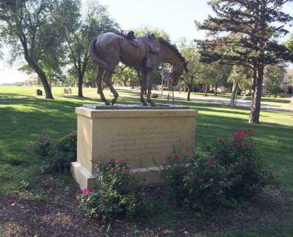 IN MEMORY OF CIVIL WAR HORSES AND MULES MEMORIAL