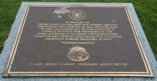 IN MEMORY OF COAST GUARD MEN AND WOMEN MEMORIAL PLAQUE