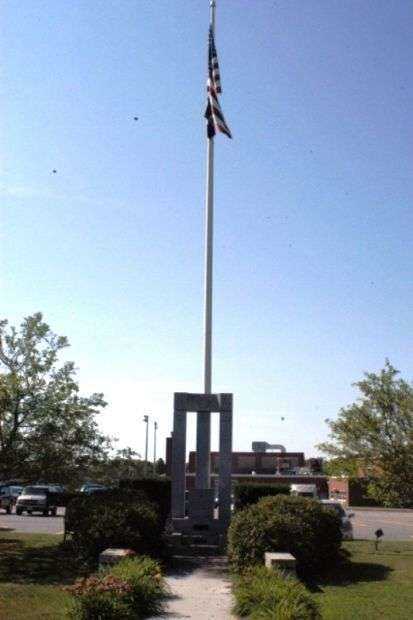 WAREHAM BICENTENNIAL WAR MEMORIAL