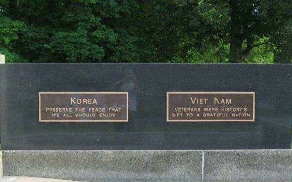 PITTSFIELD VETERANS MEMORIAL PLAQUES C & D
