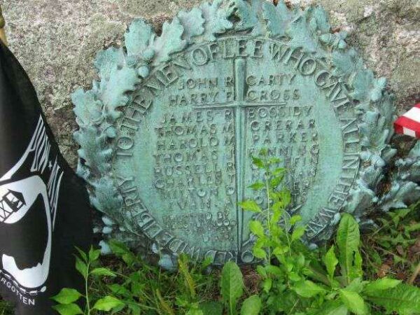 LEE WORLD WAR I MEMORIAL PLAQUE