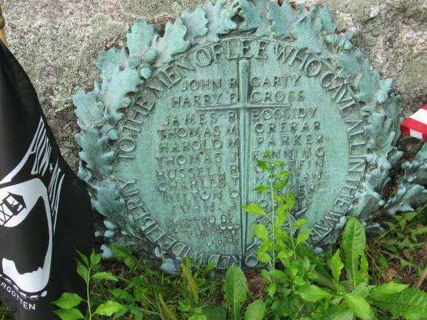 LEE WORLD WAR I MEMORIAL PLAQUE