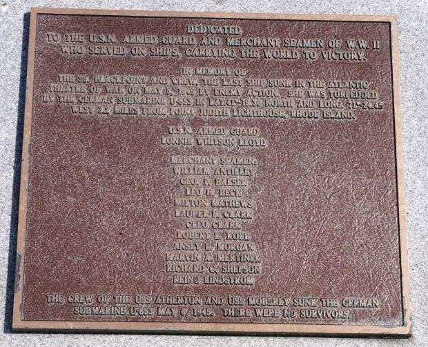 U.S.N. ARMED GUARD AND MERCHANT SEAMEN OF W.W.II MEMORIAL PLAQUE