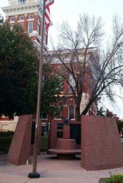 SALINE COUNTY VETERANS MEMORIAL