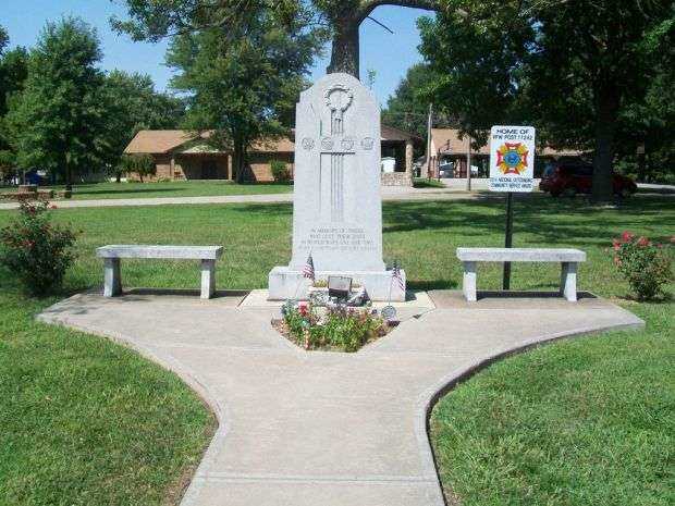 APPLETON CITY WAR MEMORIAL