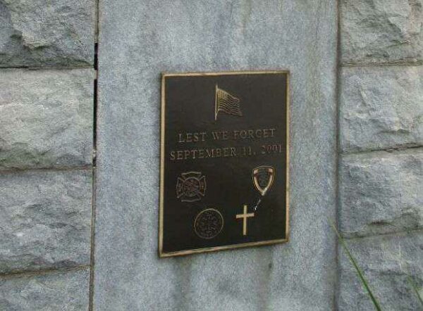 GOUVERNEUR MEMORIAL ARCH PLAQUE F