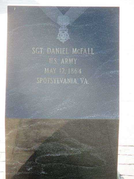 NIAGARA FALLS VETERANS MEMORIAL MEDAL OF HONOR STONE D